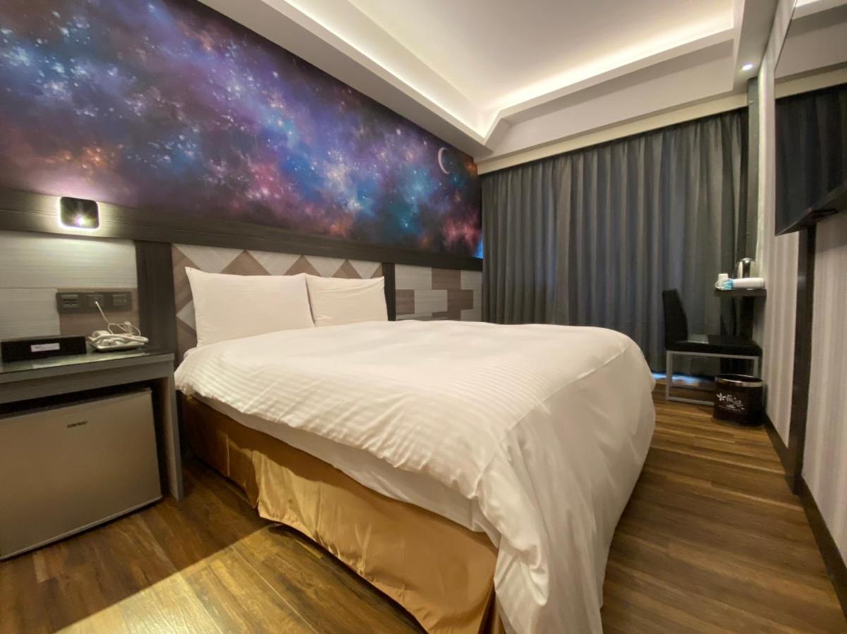 Weifeng Boutique Business Hotel - Zhanqian Branch Pingtung Exterior foto